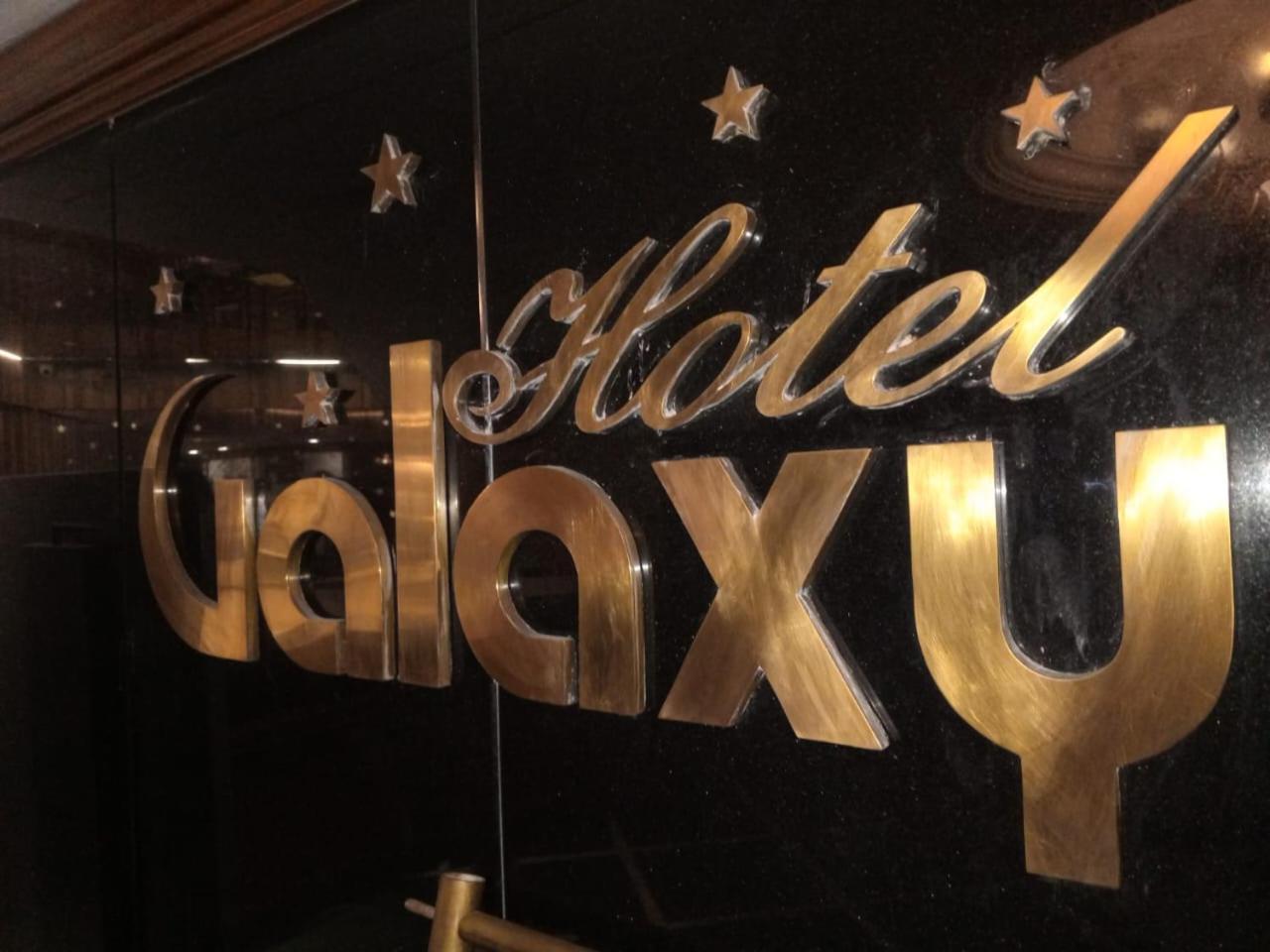 Hotel Galaxy Surat Luaran gambar