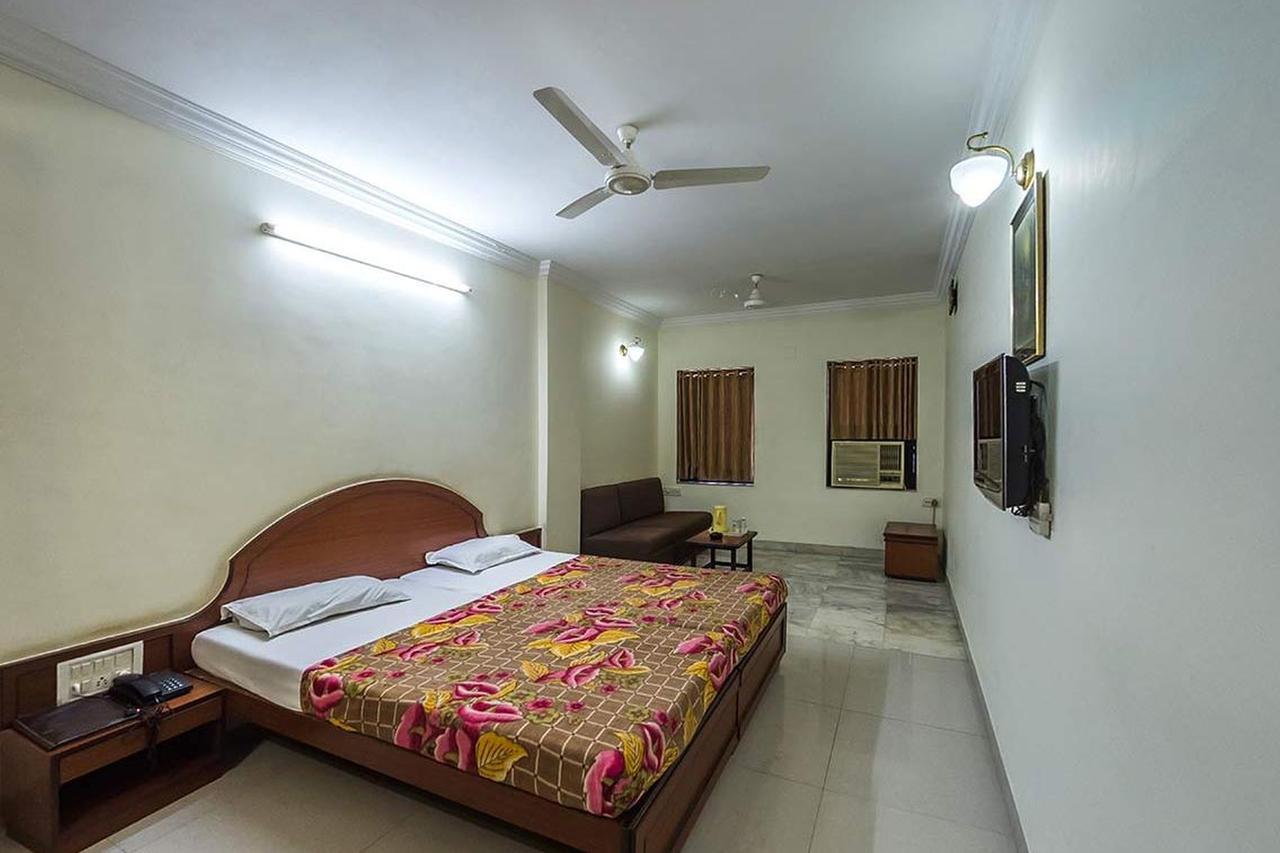 Hotel Galaxy Surat Luaran gambar