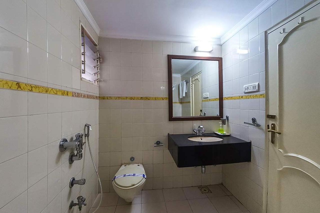 Hotel Galaxy Surat Luaran gambar