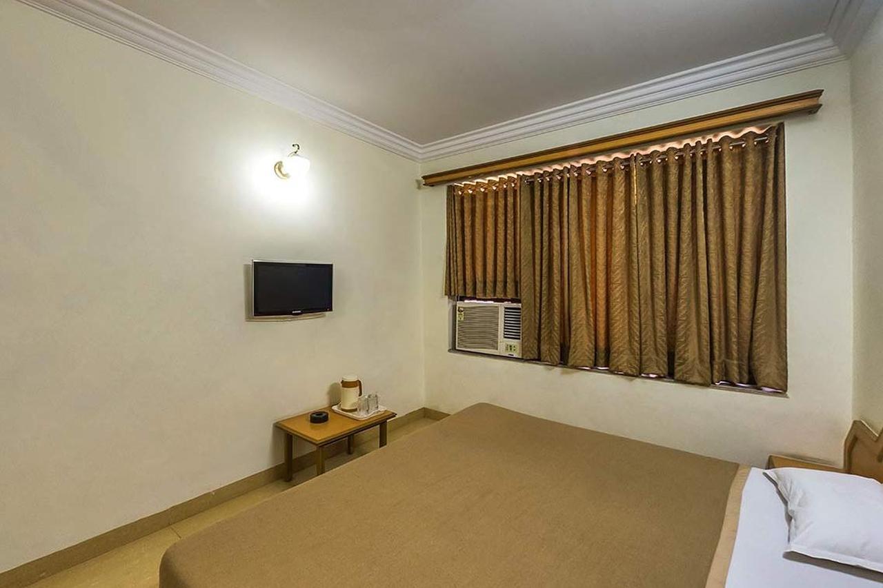 Hotel Galaxy Surat Luaran gambar