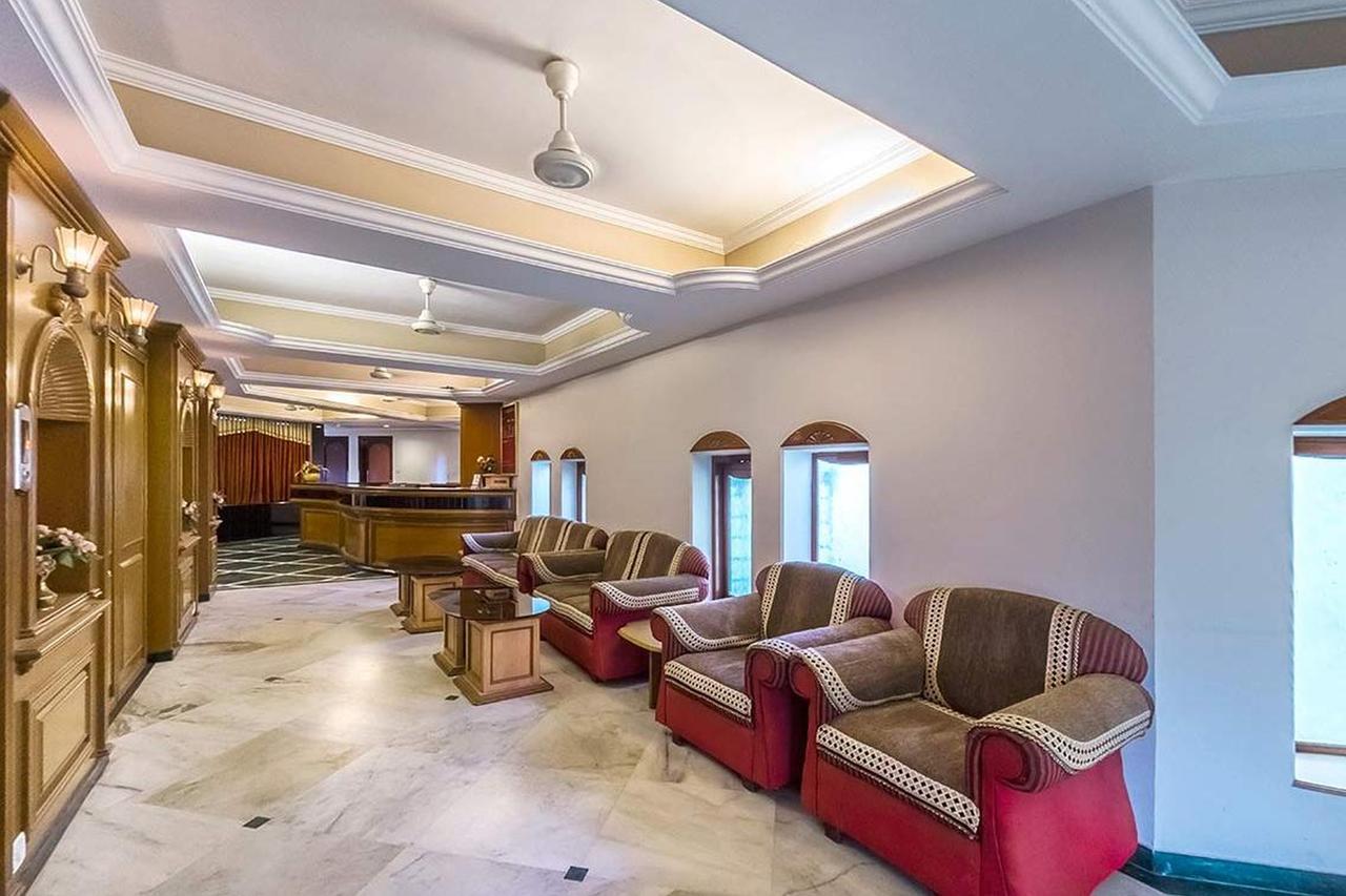 Hotel Galaxy Surat Luaran gambar